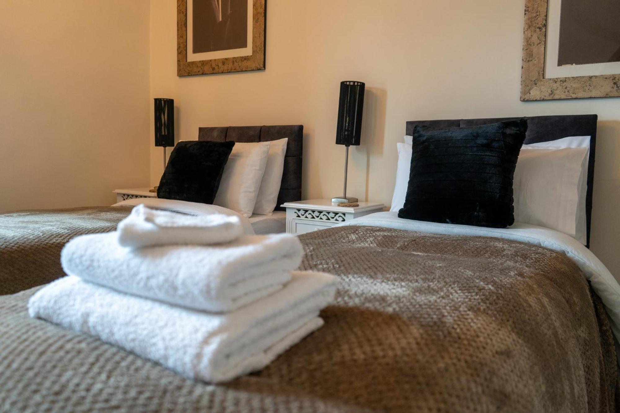The Plumb Townhouse In Warwick Centre Villa Екстериор снимка