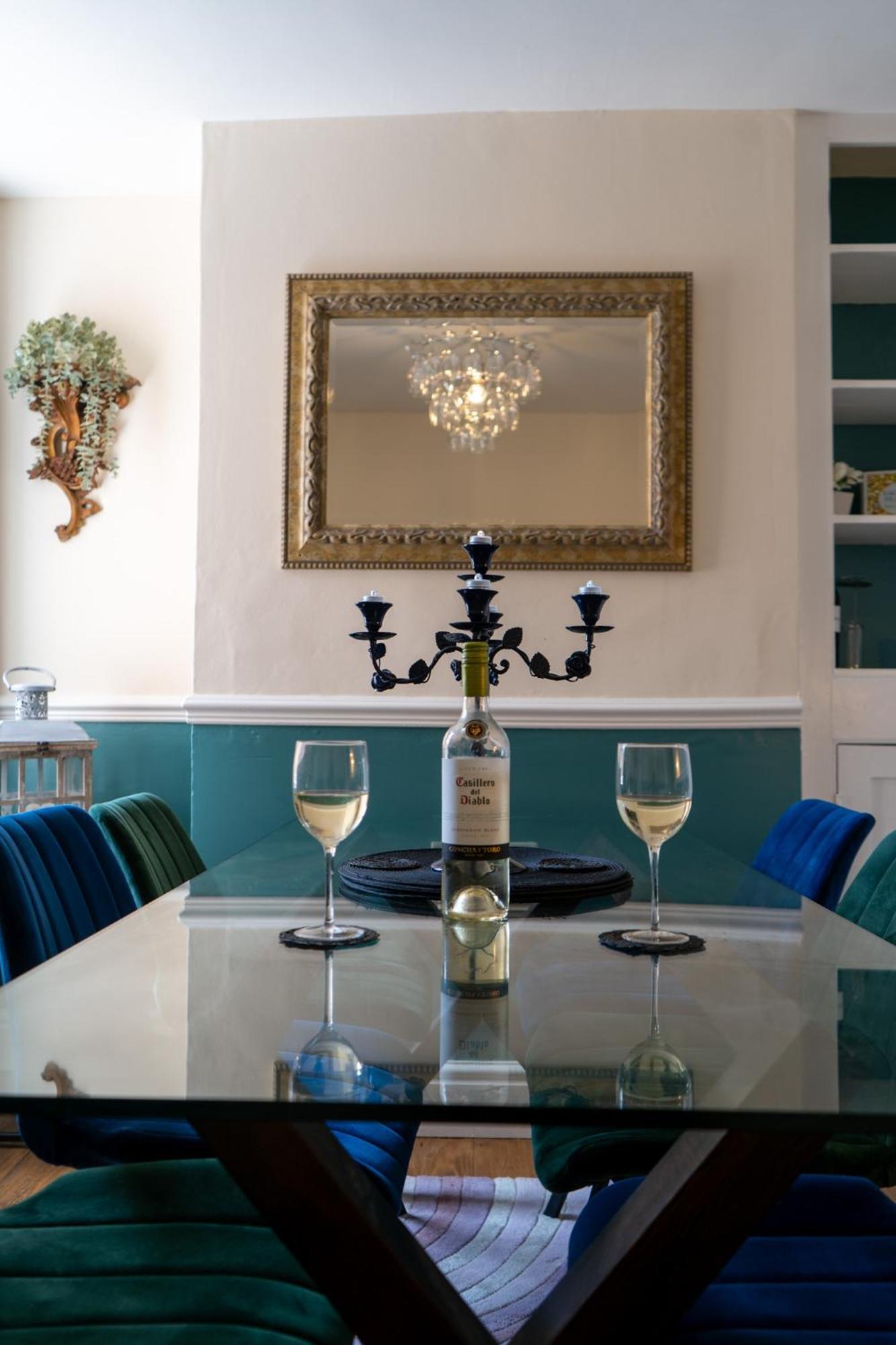 The Plumb Townhouse In Warwick Centre Villa Екстериор снимка
